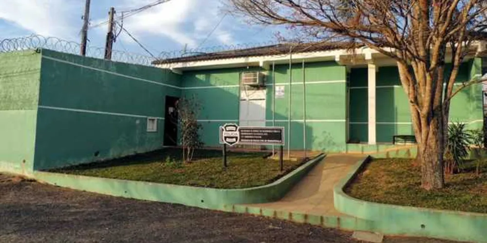 Dezessete presos conseguiram escapar da cadeia de Prudentópolis durante a madrugada