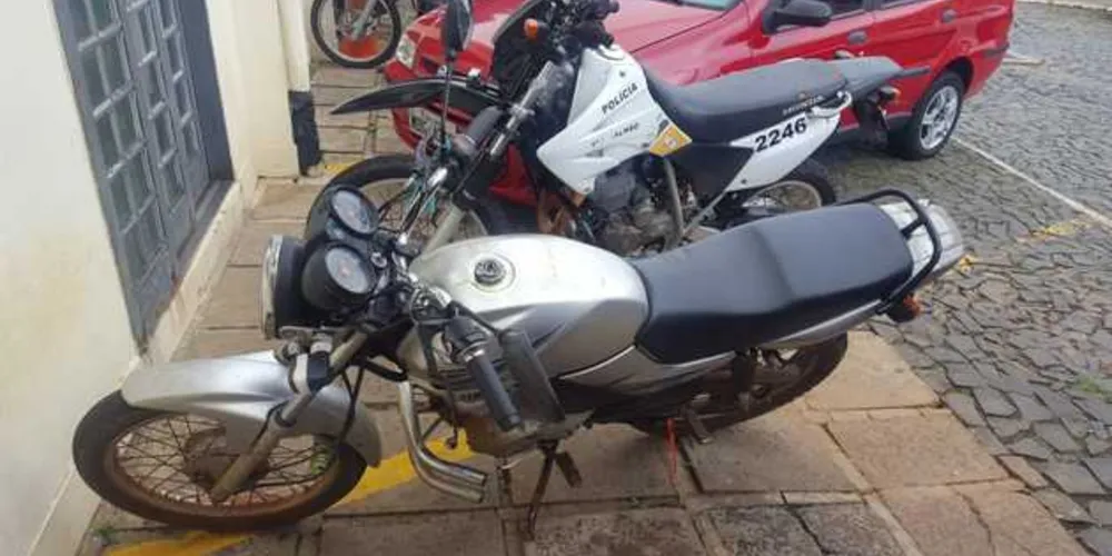 Durante a ocorrência, três pessoas foram conduzidas à delegacia