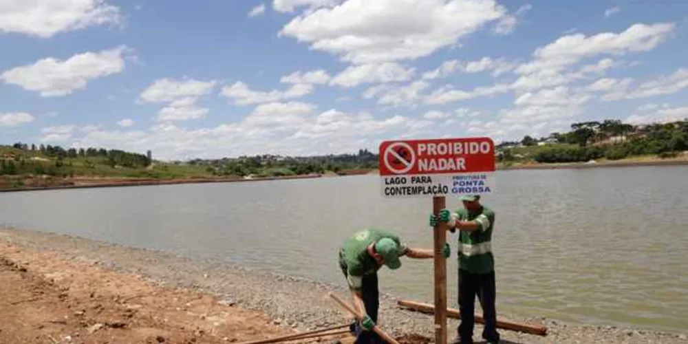 Imagem ilustrativa da imagem Placas proíbem nado no Lago de Olarias