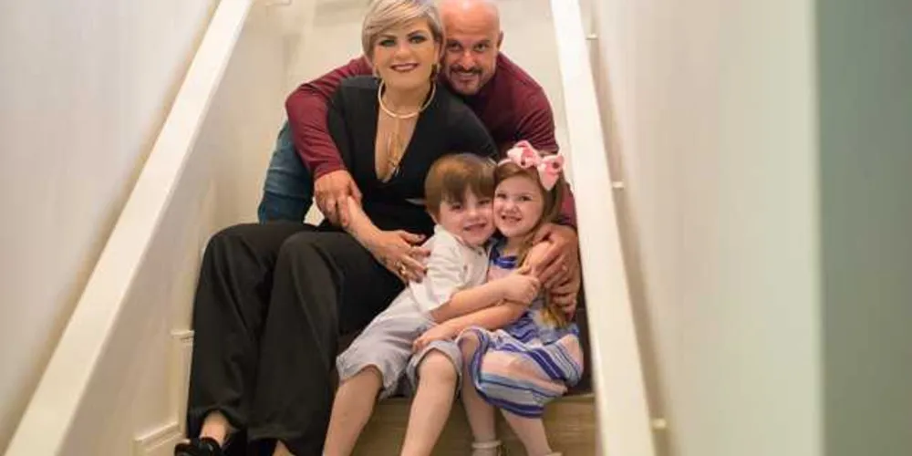 BDAY - O empresário Aroldo Russo Filho receberá as felicitações pela passagem de seu aniversário neste sábado (6). A data será comemorada ao lado da esposa Francine e dos filhos Henrique Helena Russo desfrutando dos encantos de Campos do Jordão em São Paulo. Da coluna RC os votos de realizações. FOTO: Laertes Soares