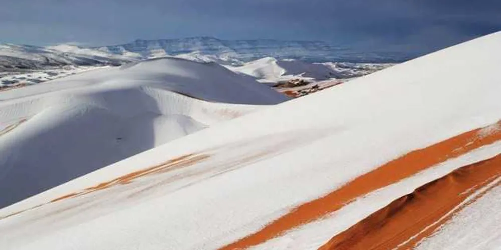 De acordo com as estimativas, nas próximas horas as áreas afetadas pela onda de frio podem continuar cobertas por 10 ou 15 centímetros de neve/Foto: Reprodução Twitter @mickey_mcneil