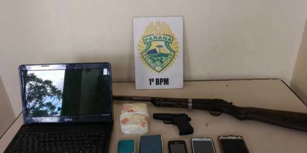 Imagem ilustrativa da imagem PM prende rapaz com droga e arma na Vila Dalabona