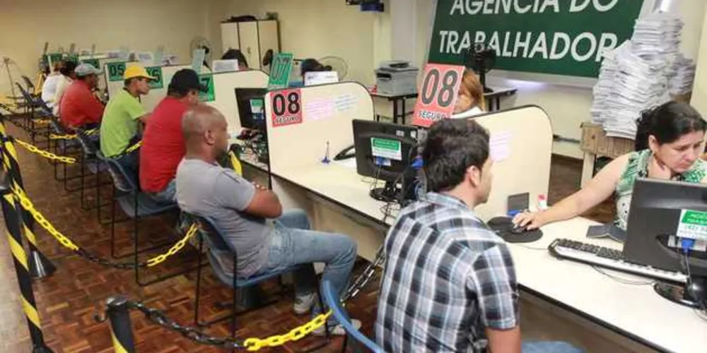 Agência abre às 8 horas