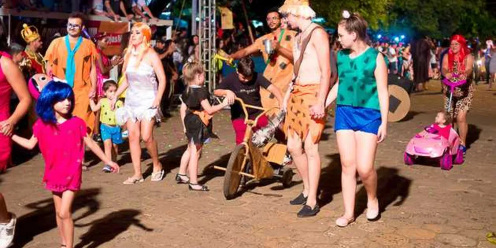 Turma do Guincho levou o prêmio Destaque e ainda ficou com o vice-campeonato no Carnaval 2017, que tinha como tema “Luz, Câmera e Emoção! No escurinho do Cinema”