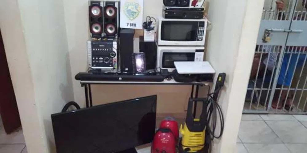 Material apreendido foi encaminhado para a delegacia da Polícia Civil