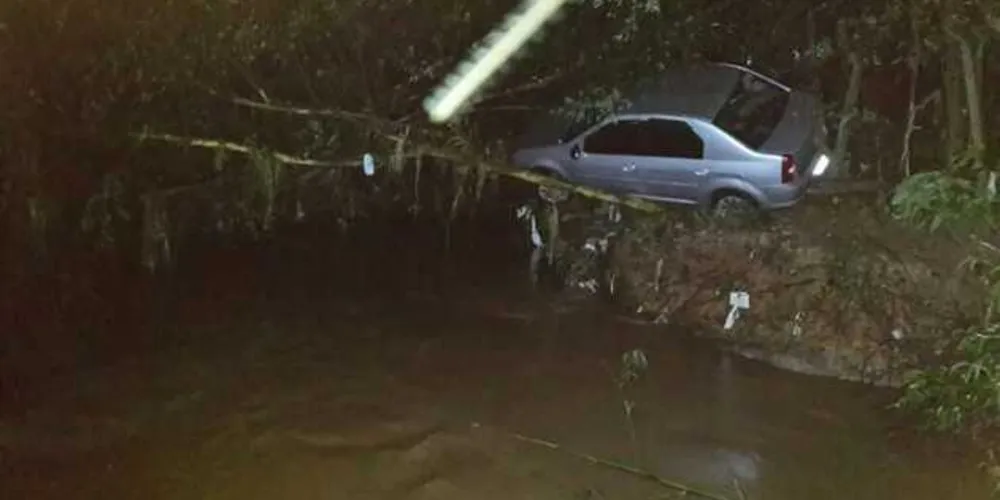 Veículo foi encontrado pouco tempo depois, mas motorista segue desaparecido
