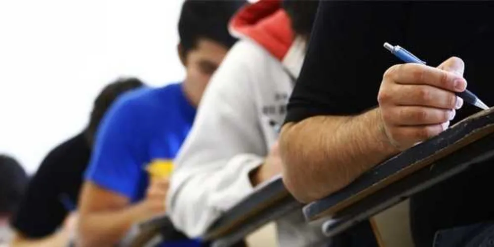 As notas do Enem (Exame Nacional do Ensino Médio) de 2017 estarão disponíveis a partir das 11h desta quinta-feira (18)/Foto: Reprodução Folhapress