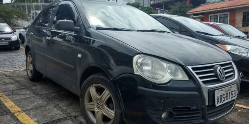 Imagem ilustrativa da imagem Automóvel com placas clonadas é apreendido em PG