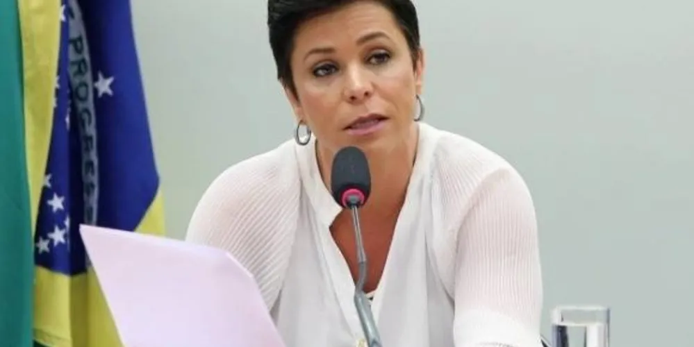 Imagem ilustrativa da imagem Advogados trabalhistas recorrem contra posse de Cristiane Brasil