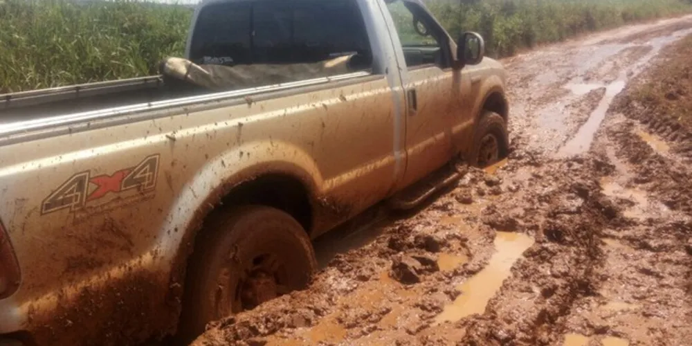 Moradores do Taquari dos Russos ficam ilhados 