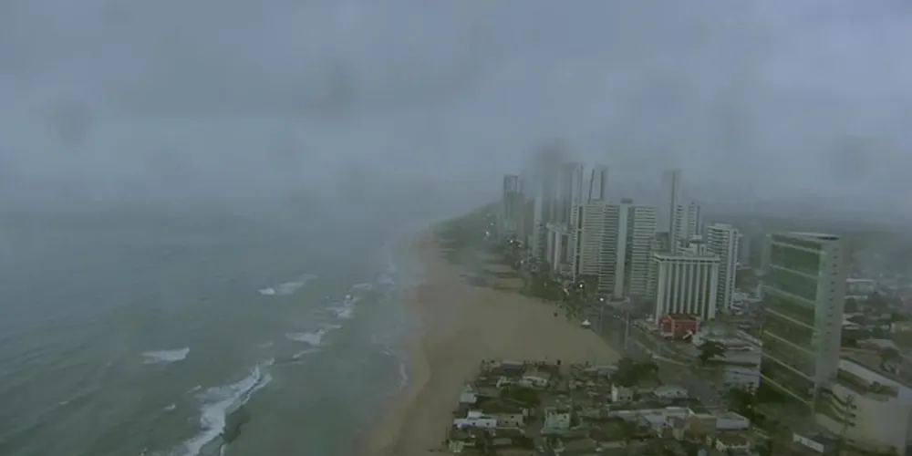 magem captada pelo Globocop antes da queda em Pernambuco na manhã desta terça-feira/Foto: Reprodução/ TV Globo