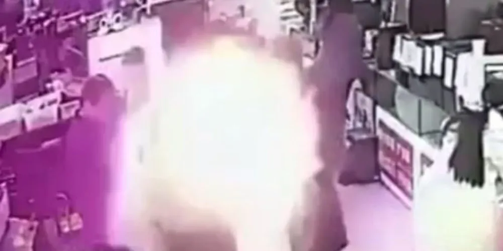 O celular explodiu em sua boca/Foto: Divulgação/ 