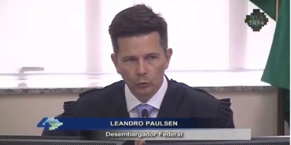 Leandro Paulsen  diz que Lula foi "beneficiário direto de parte da propina destinada ao PT, parte dela utilizada no triplex