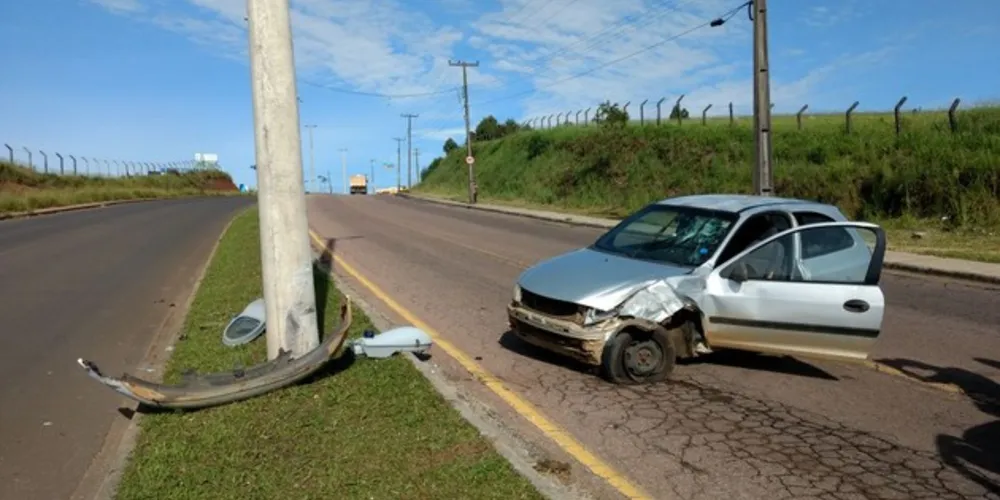Acidente aconteceu na manhã desta quarta na Avenida Visconde de Taunay