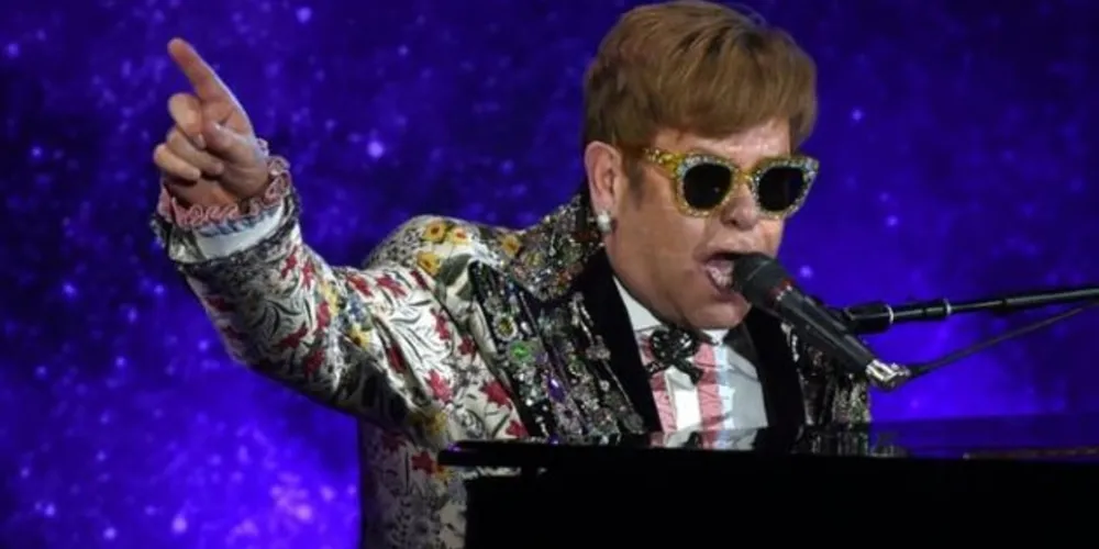 O músico britânico Elton John, antes de dar uma coletiva de imprensa em Nova York, em 24 de janeiro de 2018/Foto: Divulgação 