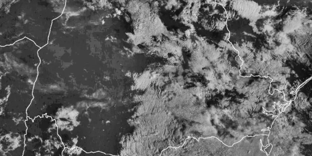 Imagem de satélite mostrando a distribuição de nuvens pelo Estado