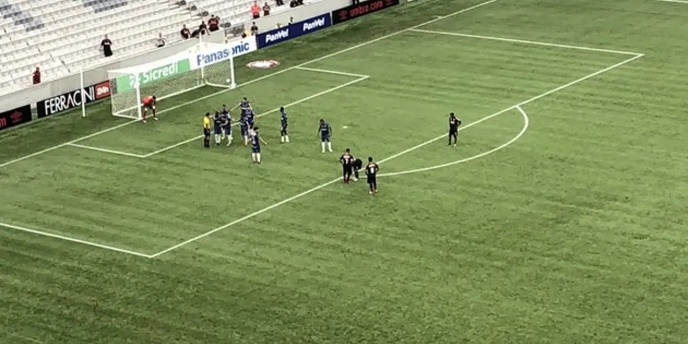 Imagem ilustrativa da imagem Atlético e Cianorte não saem do 0 a 0 na Arena