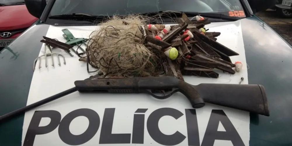Imagem ilustrativa da imagem Material de pesca predatória é encontrado no Rio Tibagi