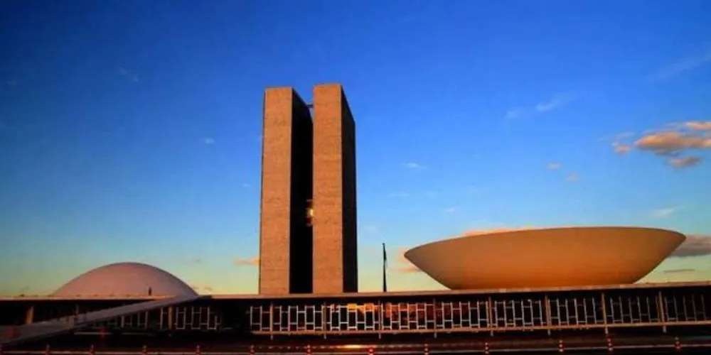 A Câmara dos Deputados e o Senado Federal têm orçamento previsto de R$ 10,5 bilhões para este ano/Foto: Divulgação DR