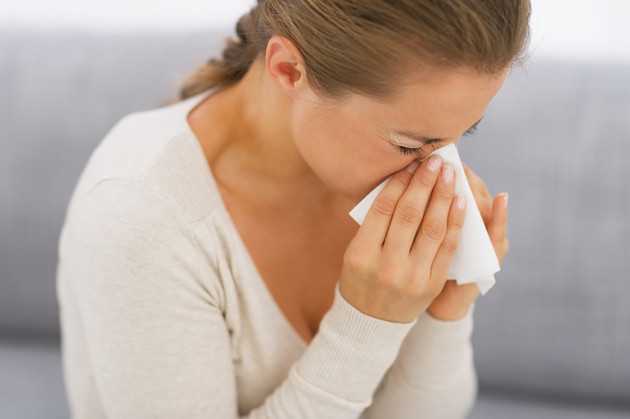 Ar condicionado e ventiladores ressecam ambiente e podem piorar alergias respiratórias