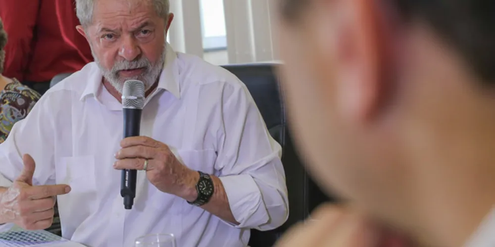 Lula tem até 37% das intenções de voto, aponta Datafolha