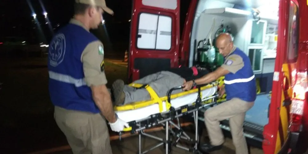 Vítima foi atendida pelo Corpo de Bombeiros e encaminhada até o Hospital Regional