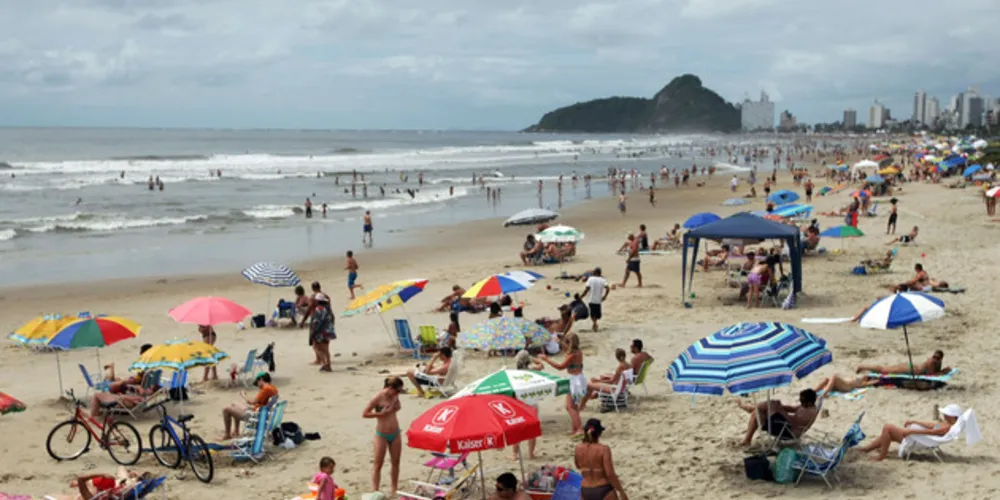 Imagem ilustrativa da imagem Chuvas alteram balneabilidade do litoral paranaense