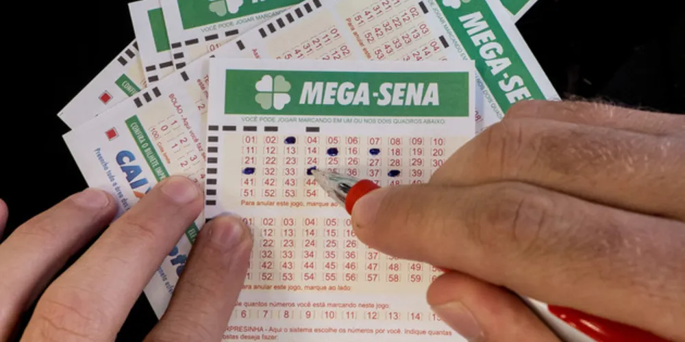 Imagem ilustrativa da imagem Mega-Sena acumula e pode pagar R$ 56 milhões na terça