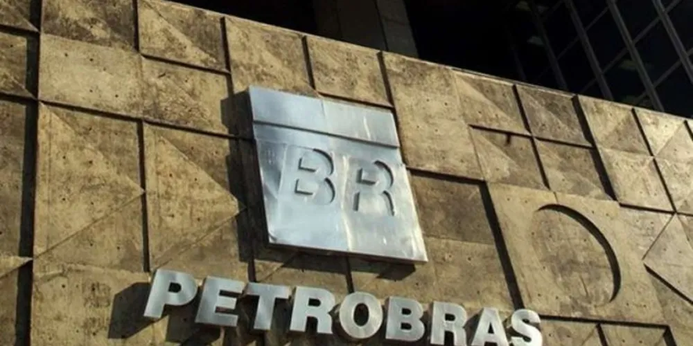 A estatal almeja chegar a produzir o combustível feito a partir da microalga em escala comercial/Foto: Reprodução Agência Petrobras 
