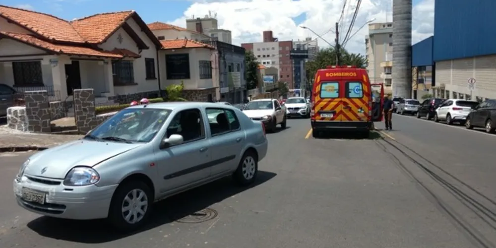 Imagem ilustrativa da imagem Idosa fica ferida após acidente no Centro de PG