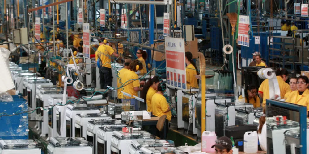 Imagem ilustrativa da imagem Vendas industriais caem 23,16% em quatro anos no PR