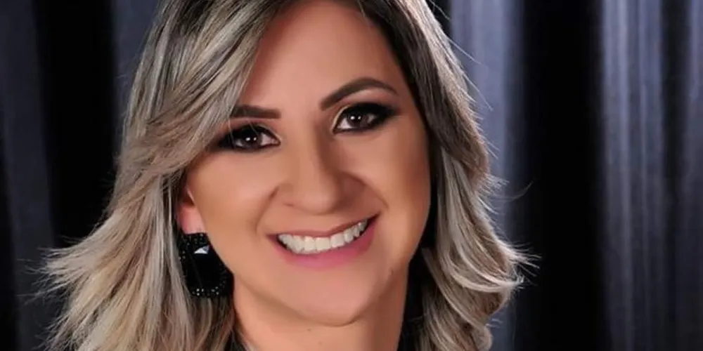 FORMATURA – Milena Endeling vai celebrar mais uma etapa. No próximo dia 16, ela completa a graduação em Pedagogia pela Faculdade Sagrada Família (FASF). Da coluna RC os votos de sucesso nesta nova jornada.