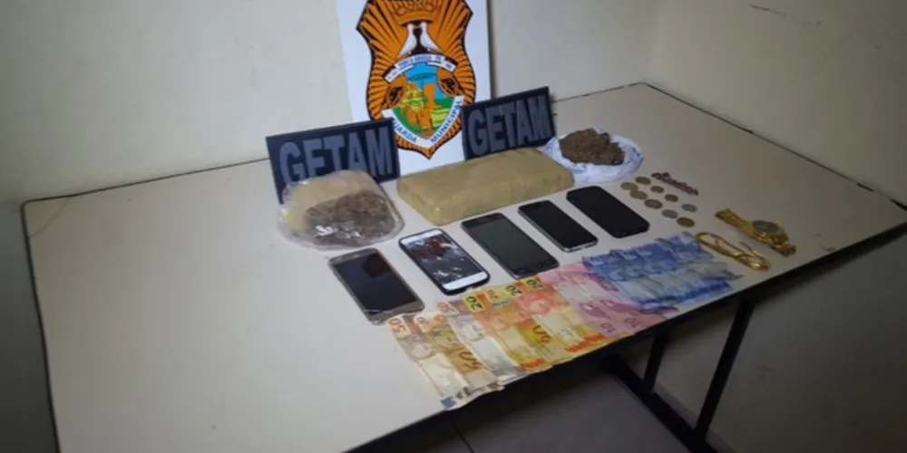Imagem ilustrativa da imagem Grupo é flagrado pela GM com mais de 1,2 kg de maconha