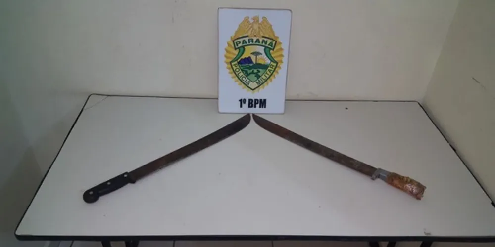 Armas usadas no crime foram apreendidas no local e levadas à delegacia