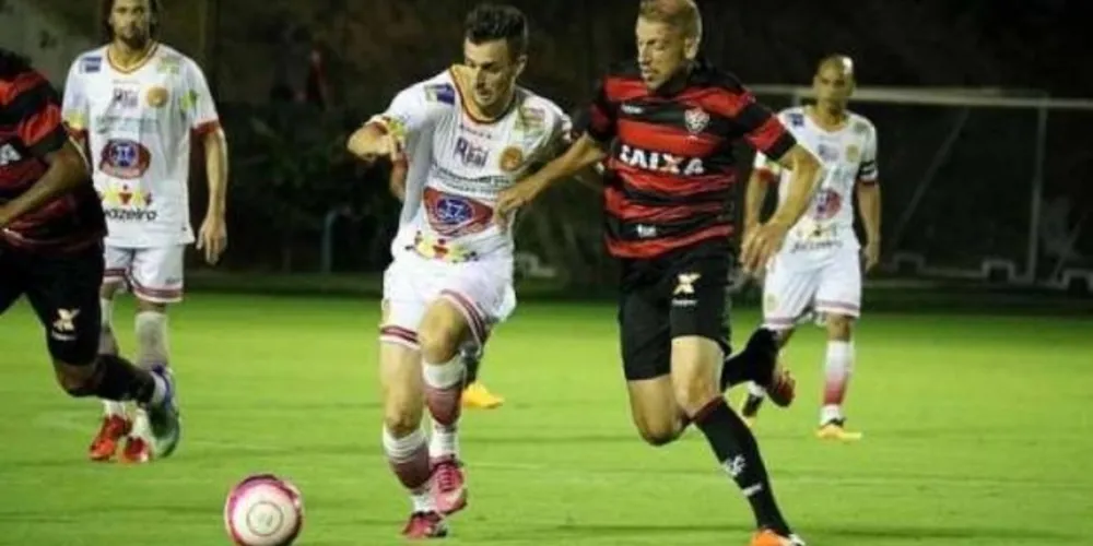 Imagem ilustrativa da imagem Jogador de futebol tem parada cardíaca após treino