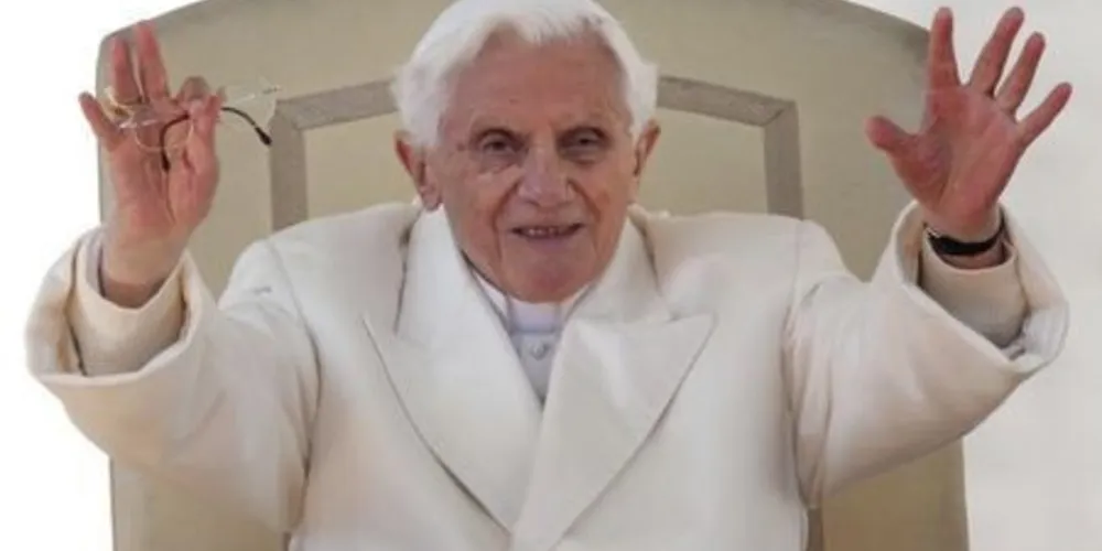 Papa emérito Bento 16 durante audiência-geral na Praça de São Pedro/Foto: Divulgação Reuters