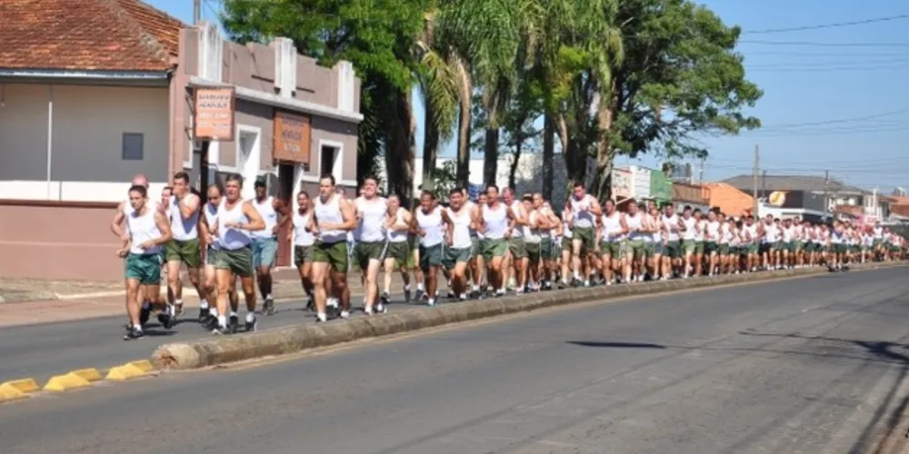 Imagem ilustrativa da imagem Militares participam da Corrida da Paz 2018 em PG