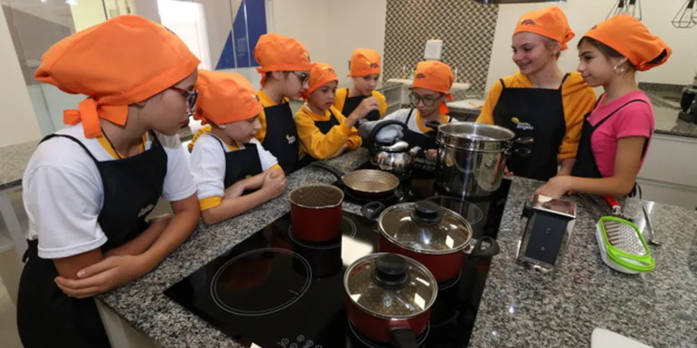 Imagem ilustrativa da imagem Escola abre laboratório para ensinar tarefas domésticas