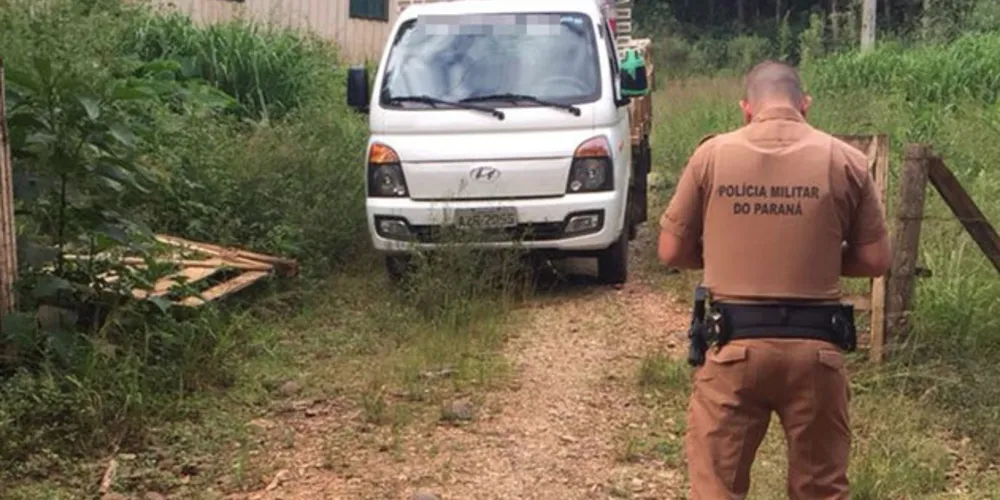 Veículo foi apreendido e encaminhado à delegacia para ser periciado