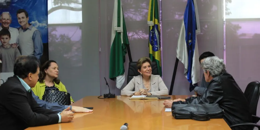 Imagem ilustrativa da imagem Prefeitura discute ampliação do acesso ao teatro