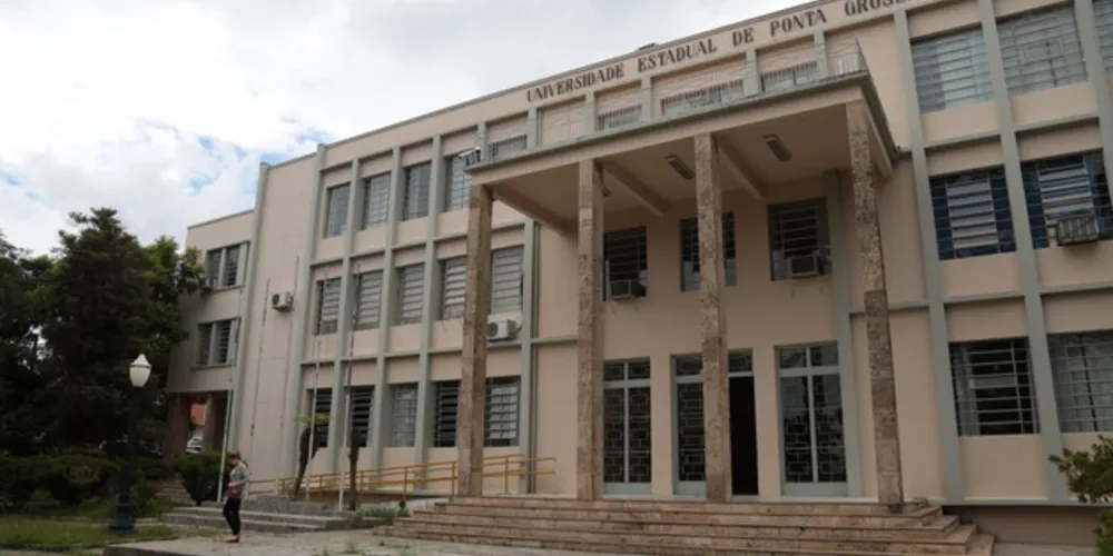 Imagem ilustrativa da imagem UEPG abre inscrições para cursos da área cultural