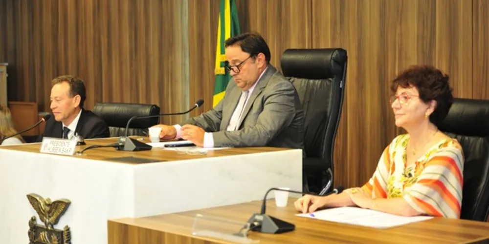 Na pauta foi tratado sobre a jornada de trabalho dos pedagogos, determinada pela resolução 04/2017
