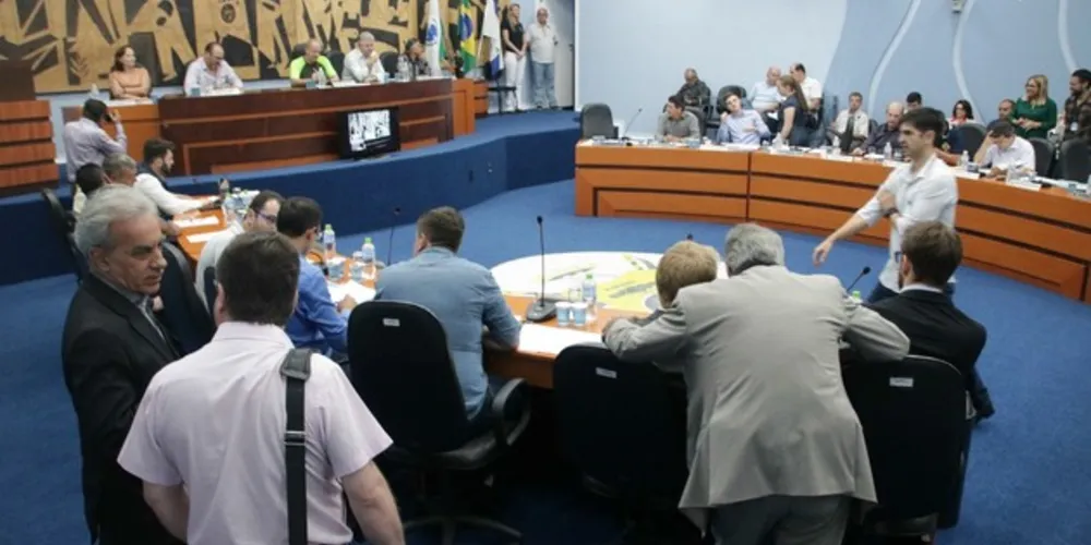 Imagem ilustrativa da imagem Câmara aprova fim do imposto sindical obrigatório no transporte escolar