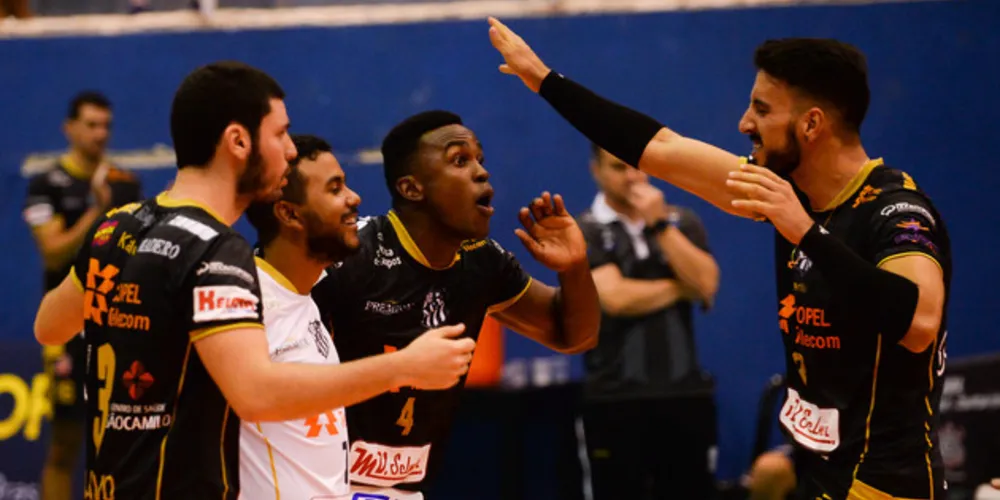 Caramuru surpreende e vence o Corinthians fora de casa