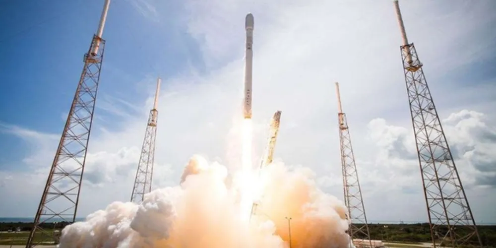 Esses são os primeiros satélites construídos pela SpaceX/Foto: Reprodução Unilogic Media Group Ltda