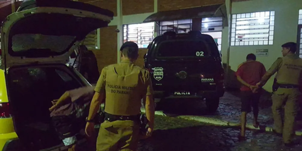 Imagem ilustrativa da imagem Policias frustram assalto e dupla de criminosos é presa