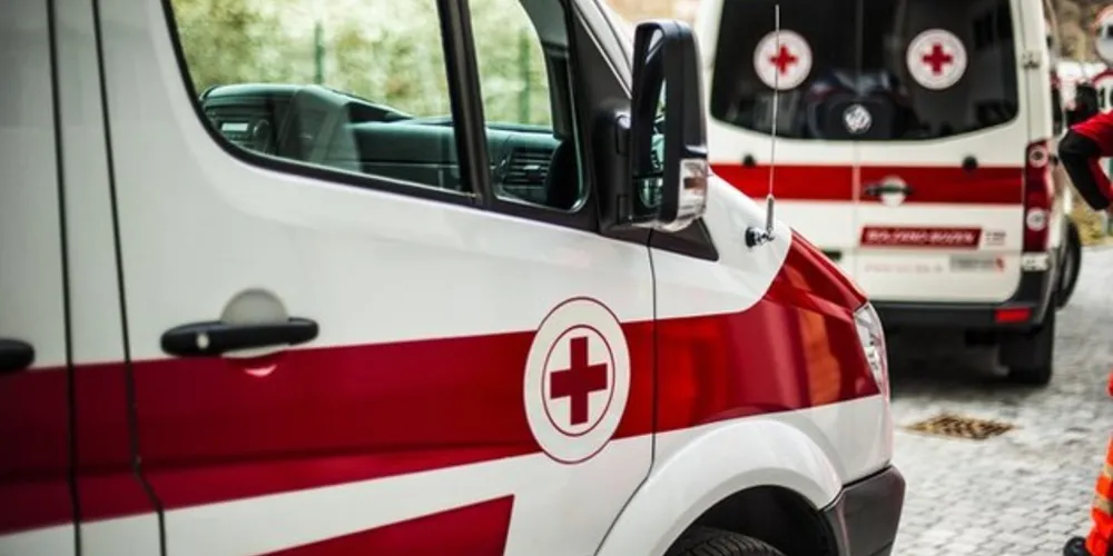 O serviço de emergência do Reino Unido teve que se mobilizar para atender uma ocorrência de AVC que era falsa/Foto: Reprodução 