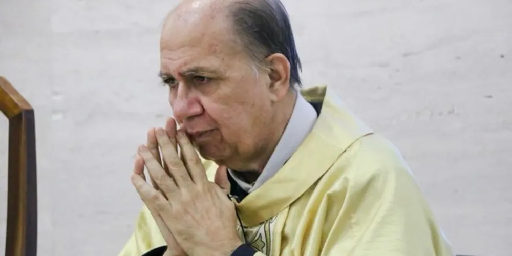 Imagem ilustrativa da imagem Padre Wilton fratura o fêmur após queda e passa por cirurgia