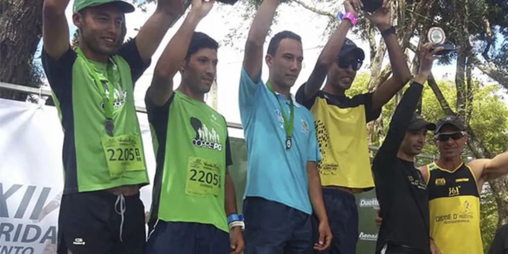 Dupla de PG (verde) ficou com o segundo lugar na Corrida Entre Parques de Curitiba