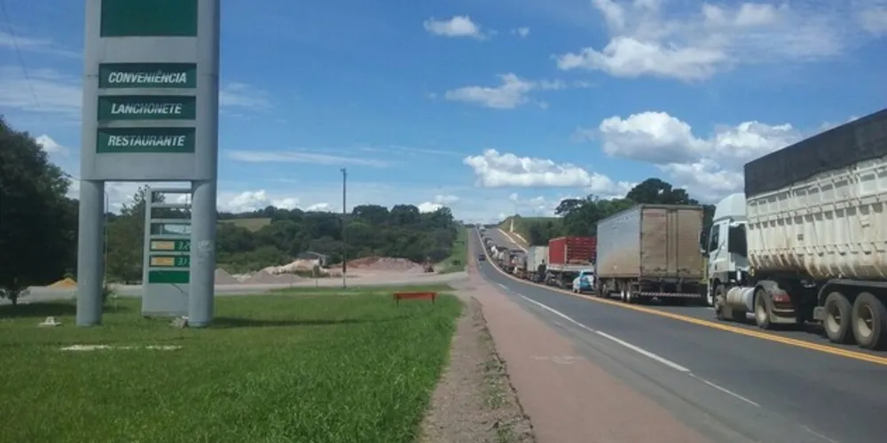 Imagem ilustrativa da imagem Rodovia é liberada após duas horas de bloqueio em Piraí
